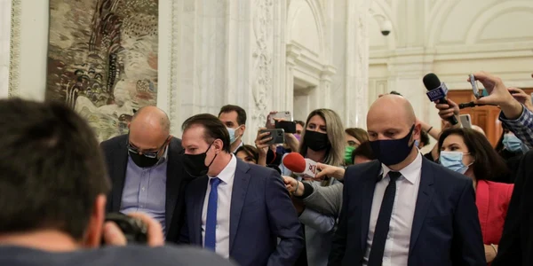 Şedinţă coaliţie - Florin Cîţu - 19 apr 2021 - FOTO Inquam Photos / Octav Ganea