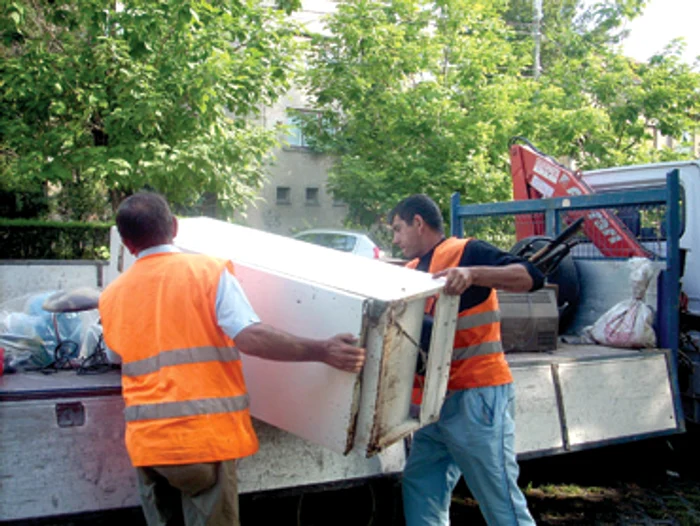 Reşiţa: ORAŞUL PE SCURT / Marea debarasare s-a derulat azi