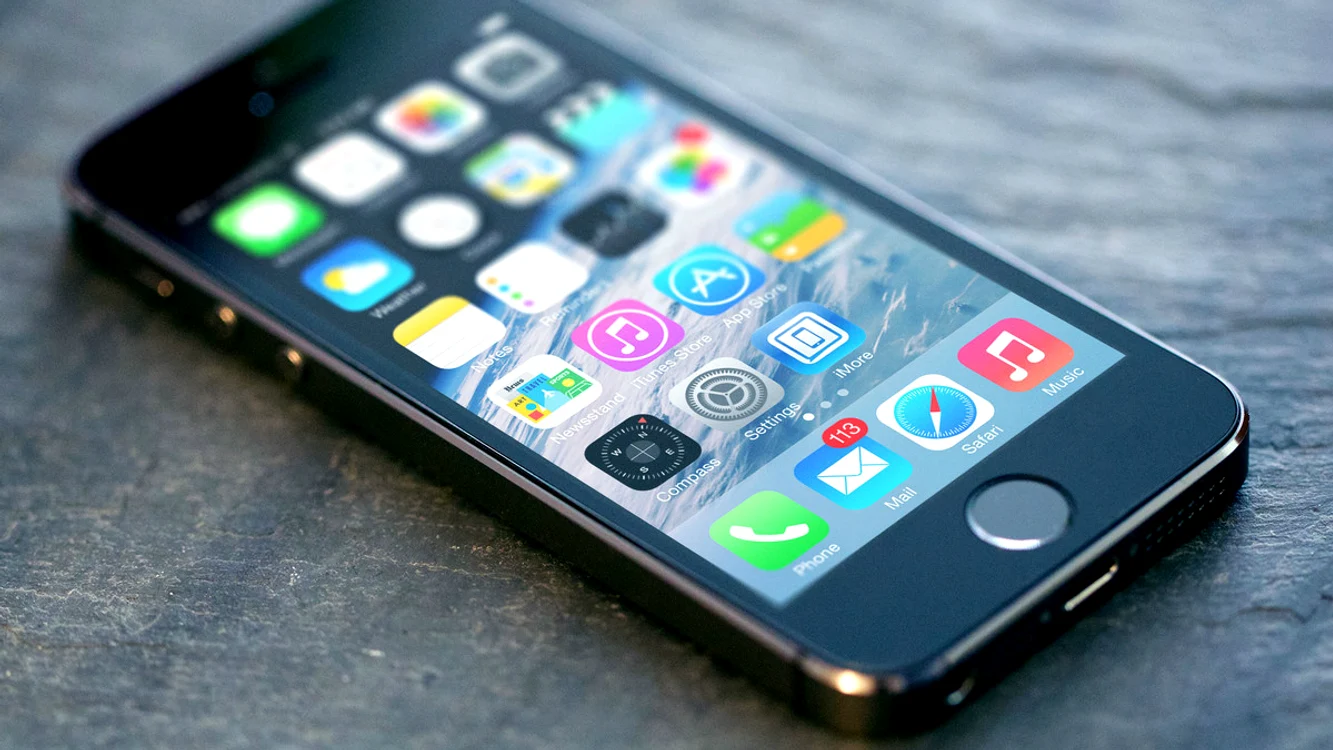 
    Lansarea iPhone SE  