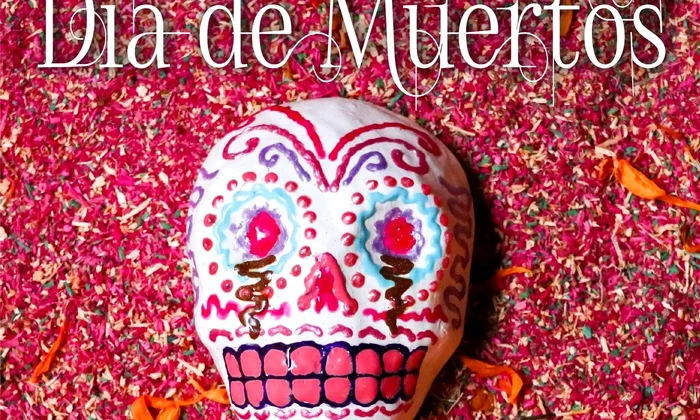Ziua Morților, celebrată printr-un altar tradițional mexican și expoziția „Catrinas, amintiri mexicane”