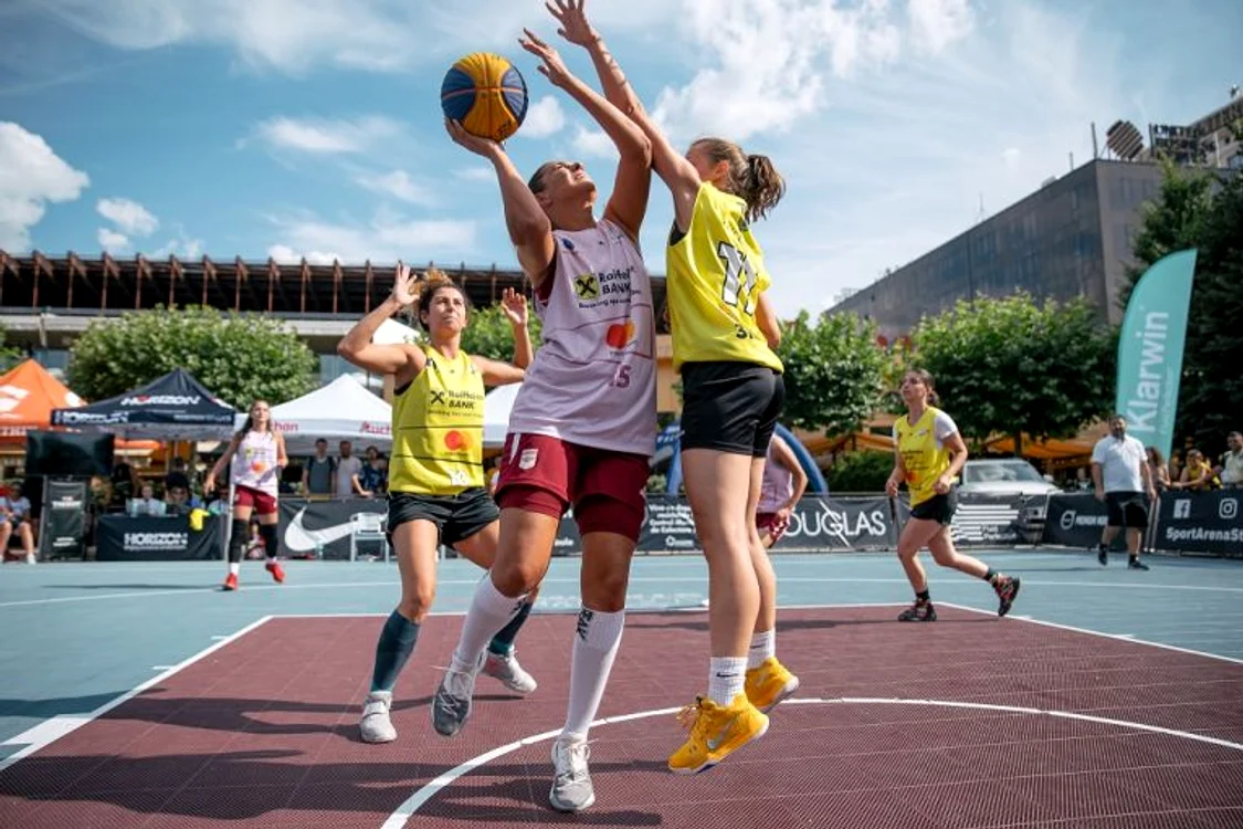Fază din meciul de baschet 3x3 de la Iași