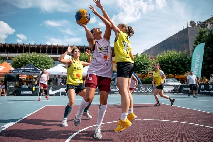 
    Fază din meciul de baschet 3x3 de la Iași  