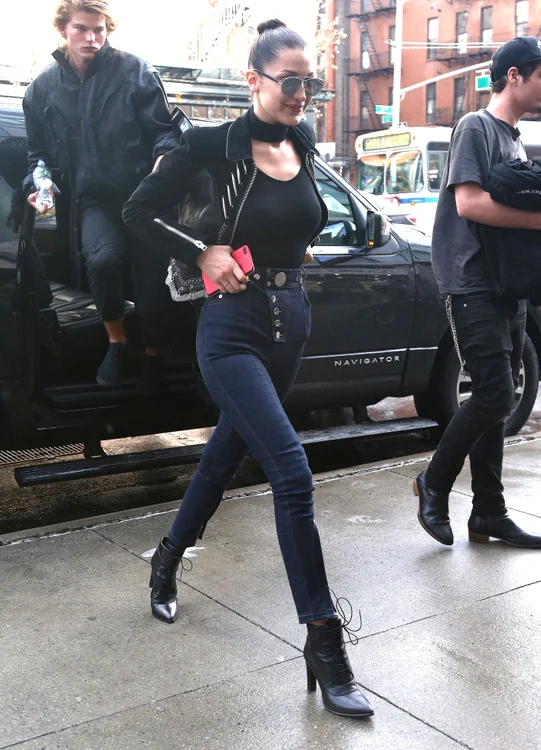 Bella Hadid Meets Up With A Mystery Man In NYC jpeg