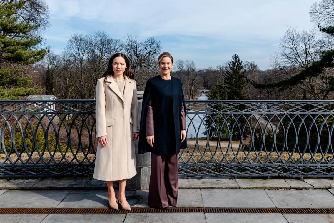 Partenera de viață a președintelui României, Mirabela Grădinaru, și soția președintelui Poloniei, Marta Nawrocka FOTO: Arhivă