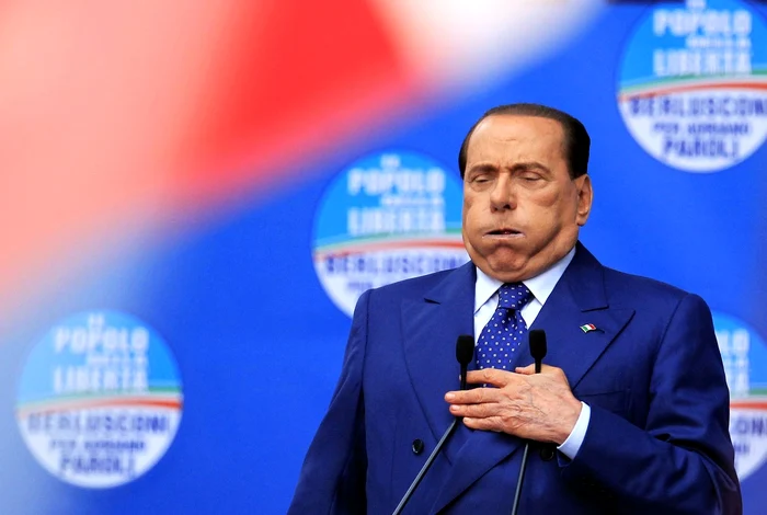 Fostul premier italian Silvio Berlusconi a fost condamnat la patru ani de închisoare