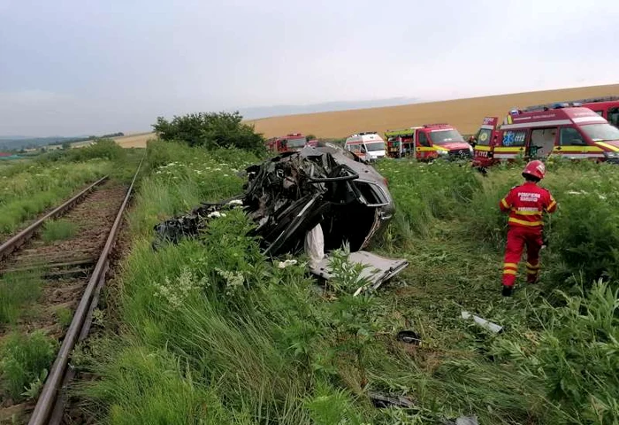 Victimele au avut nevoie de descarcerare. FOTO ISU Neamț