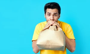 Povestea barbatului care a sughitat 68 de ani Sursa foto shutterstock 1823792939 jpg