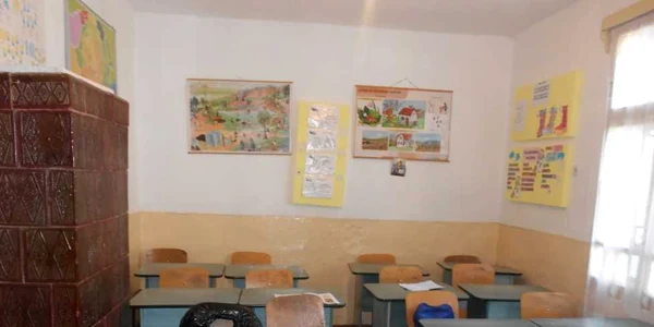 Şcoala din localitatea Mironu