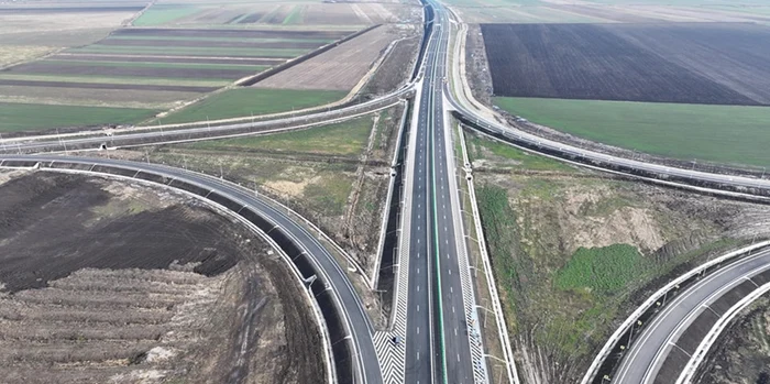 Autostrada Moldovei are mai multe porțiuni deschise, pe altele lucrându-se intens. Foto Facebook 