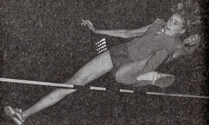 Iolanda Balaș, volumul „Două decenii de avînt sportiv 1944-1964”, Editura Uniunii de cultură fizică și sport, 1964, p. 80 (© Arhivele Naționale ale României)