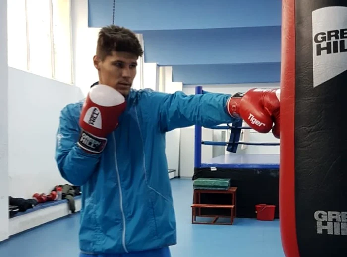 
    Andrei Arădoaie se antrenează din greu pentru a ajunge la Jocurile Olimpice  