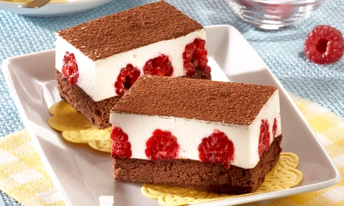 Raspberry Tiramisu with Chocolate Corpus jpeg