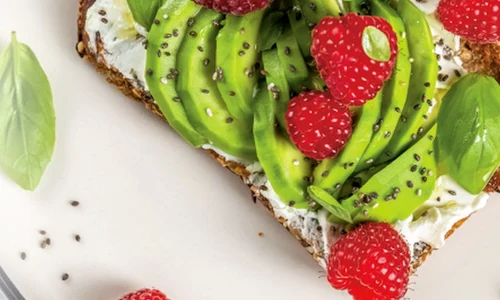 toast cu avocado jpg