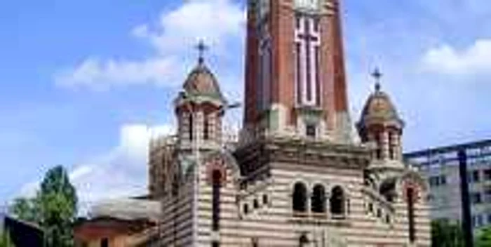 Catedrala a fost proiectată de Toma T. Socolescu