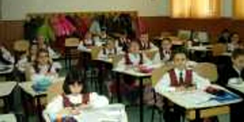 Prichindeii abia aşteaptă să revină la şcoală