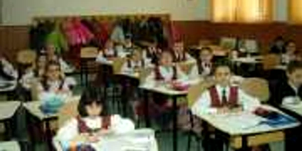 Prichindeii abia aşteaptă să revină la şcoală