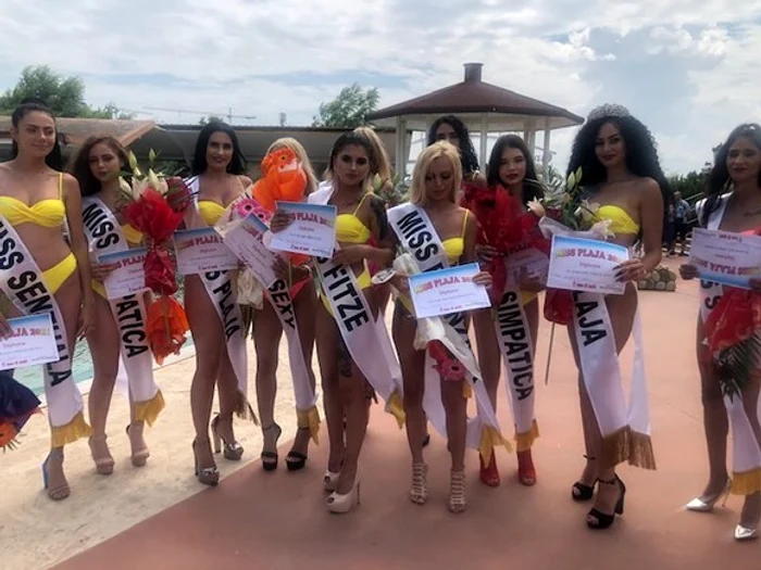 
    Andra Colibanschi (cu coroniță) a câștigat "Miss Plaja"foto: Facebook  