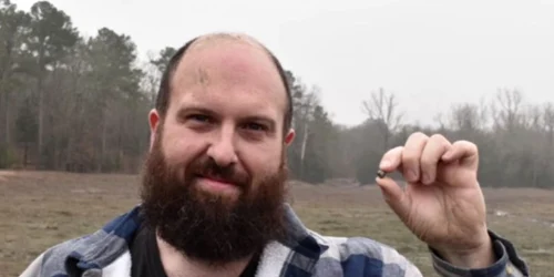 Julien Navas a găsit un diamant în Crater of Diamonds State Park  Foto Captură video YouTube jpg