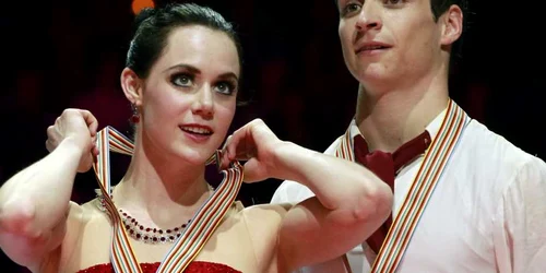 Tessa Virtue și Scott Moir * Foto: Reuters