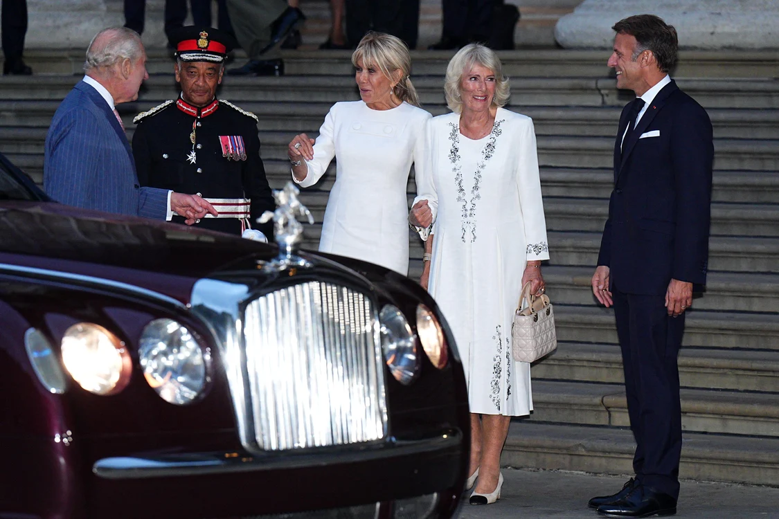 Regele Charles și Regina Camilla alături de președintele francez Emmanuel Macron și prima doamnă Brigitte Macron, Profimedia (4) jpg