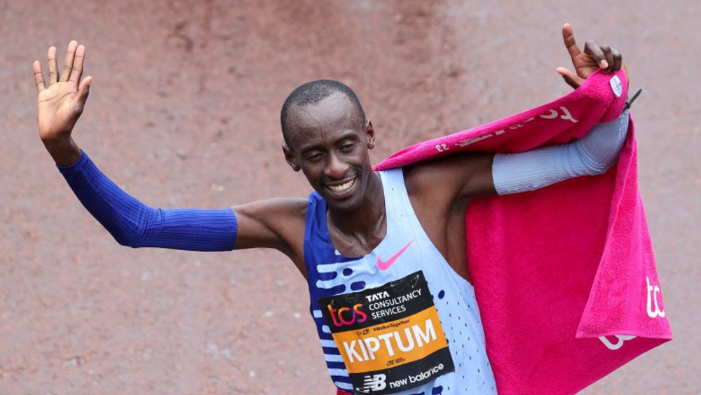 Kelvin Kiptum, deținătorul recordului mondial la maraton, a murit în urma unui accident rutier 