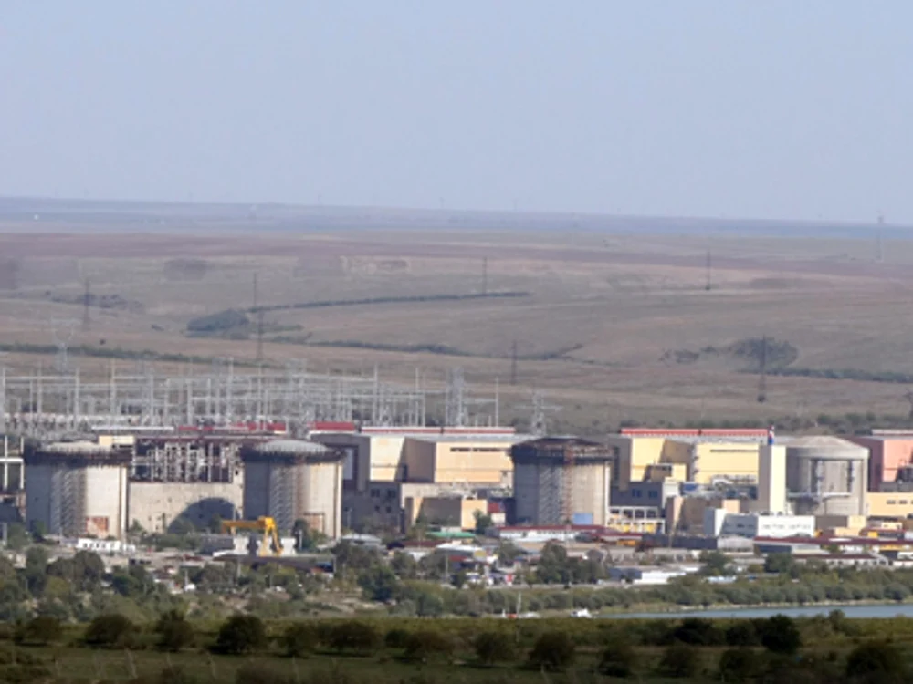 
    Autoritățile române negociază de șapte ani cu mai mulți investitori pentru extinderea centralei de la Cernavodă  