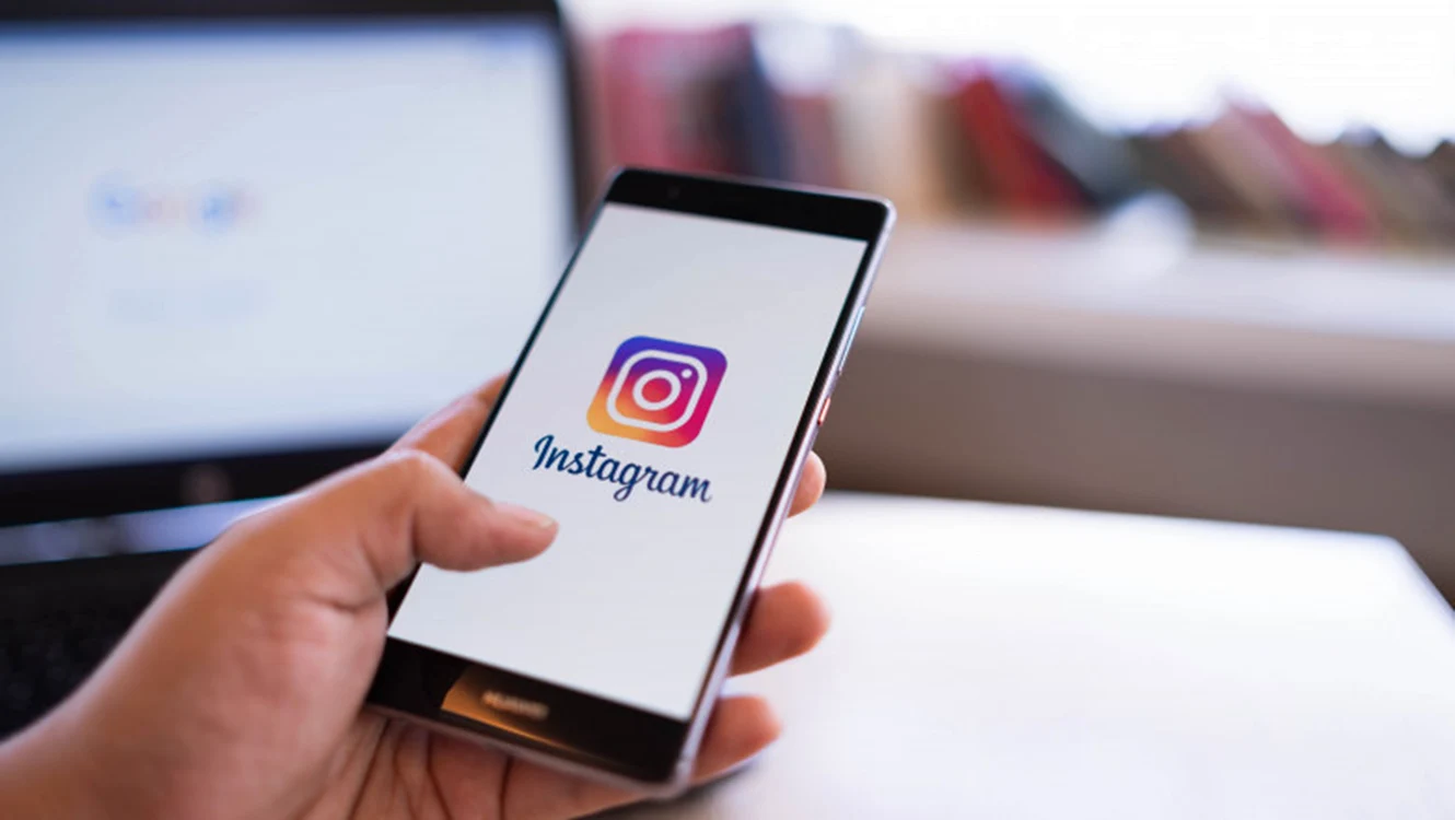 Instagram nu va mai decupa fotografiile făcute cu telefonul Foto: Shutterstock