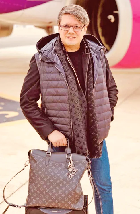 Fuego are geantă  de 2.000 de  euro şi eşarfă de  200 de euro