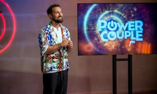 Pe Dani Oțil (44 de ani) îl vedem din nou “la cârma” emisiunii Power Couple, începând de azi,  13 ianuarie, de la 20.30, la Antena 1
