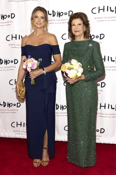 Prințesa Madeleine și Regina Silvia la gala caritabilă din New York. FOTO: Profimedia