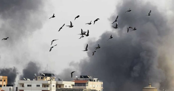 Conflictul dintre Israel şi Hamas continuă FOTO Reuters