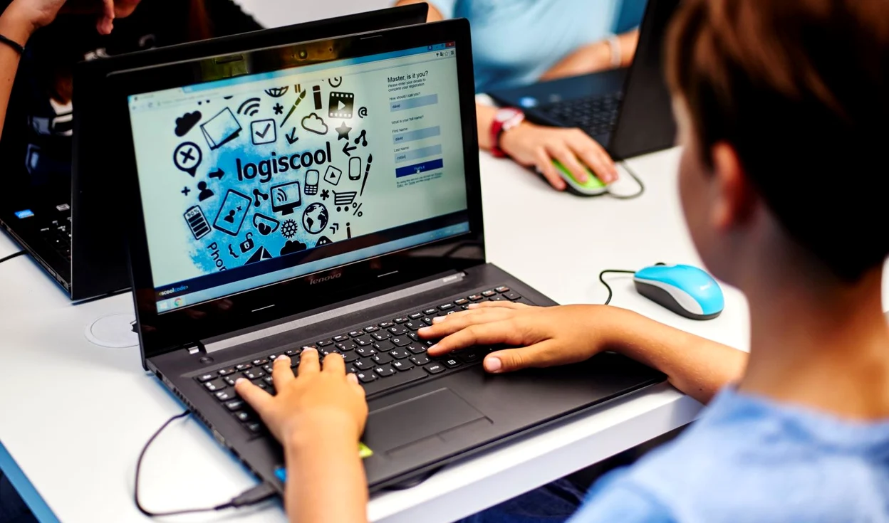Logiscool lansează cursurile online de programare pentru elevii din toată țara