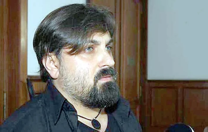 Petru Mircea, soţul Mădălinei,  a venit la mormânt dimineaţă