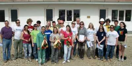 Voluntarii şi beneficiarii