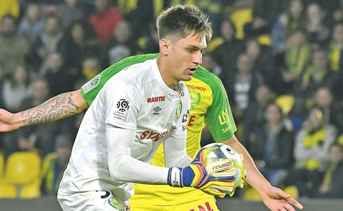 
    Ciprian Tătărușanu  