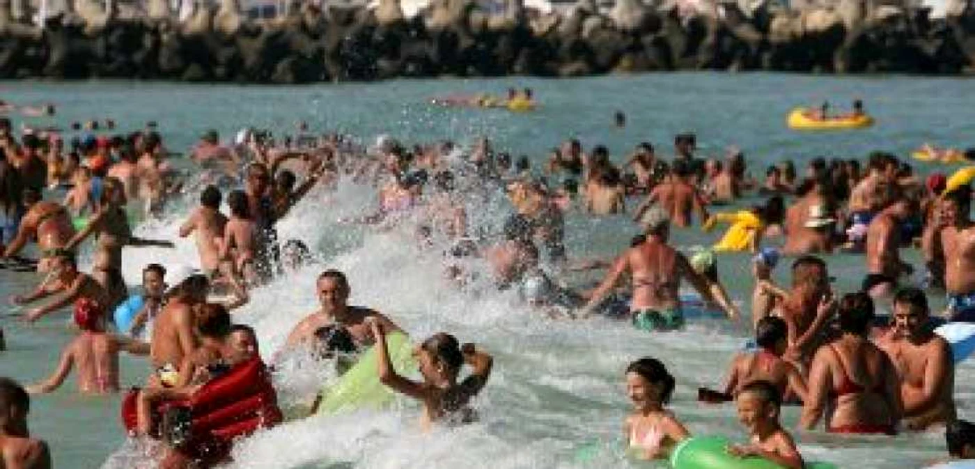 Record pe litoral: peste 154.000 de turişti