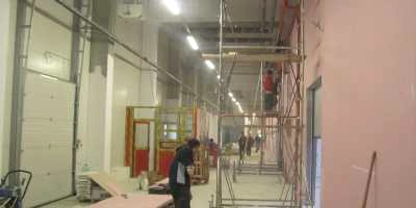 Lucrările la cel mai mare depozit CBA din nordul Ardealului sunt pe ultima sută de metri 