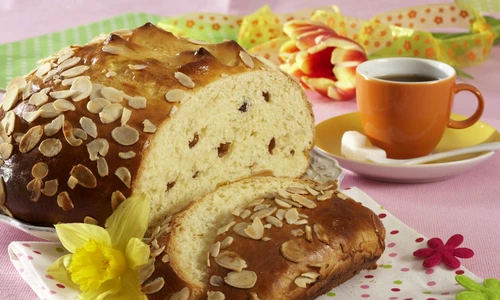 Easter Cake with Almonds jpeg