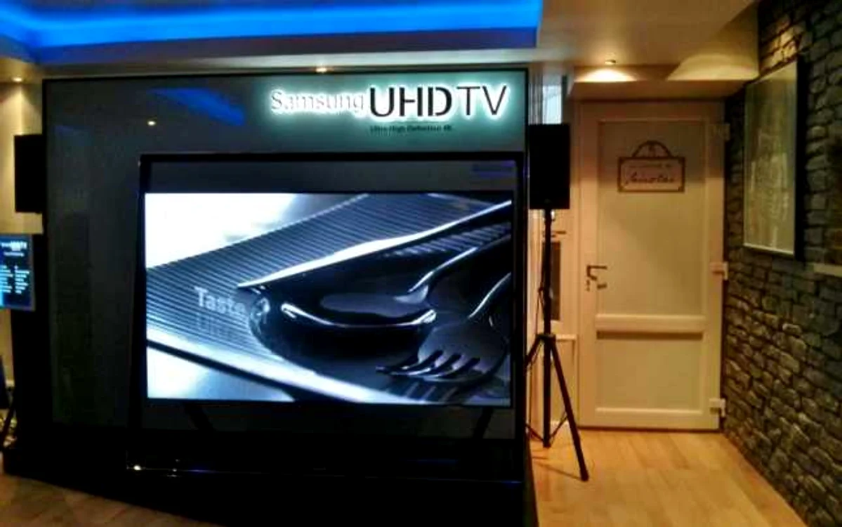 Televizorul de 85 inci de la Samsung a fost prezentat astăzi. FOTO Răzvan Băltăreţu/Adevărul