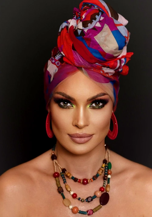 Valentina Pelinel turban jpg