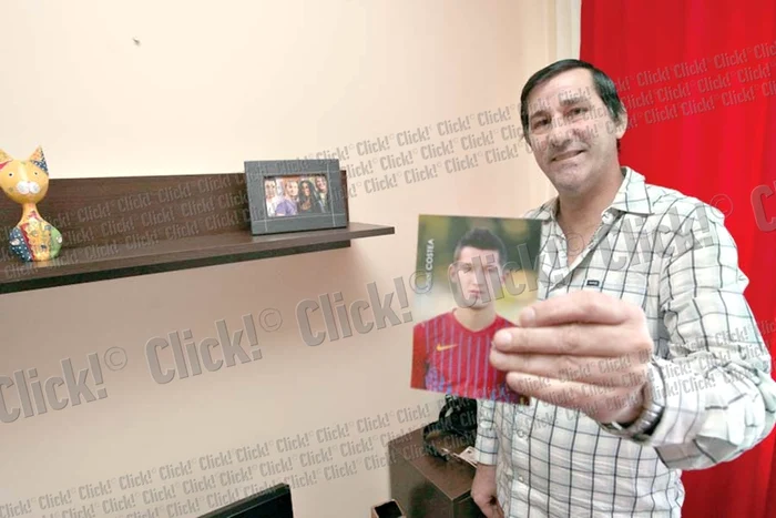 O pictură cu nudul  Danielei tronează pe  peretele din living (Fotografii: Sever Gheorghe)