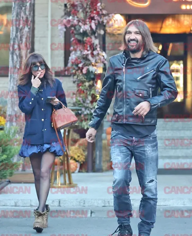 Cei doi au fost surprinși în incinta unui restaurant  Foto/Cancan