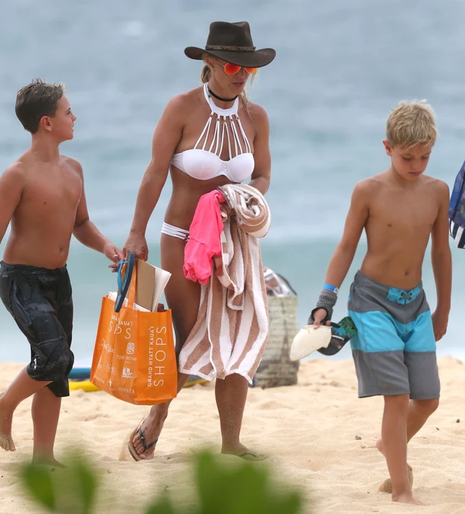Britney Spears Enjoys A Day On The Beach With Her Kids jpeg