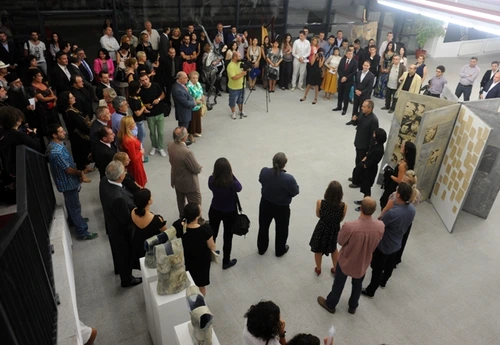 Casa Artelor a fost inaugurată şi cu o expoziţie inedită a artiştilor români