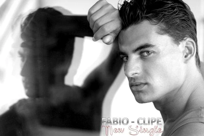 
    Fabio a lansat recent single-ul "Clipe".  