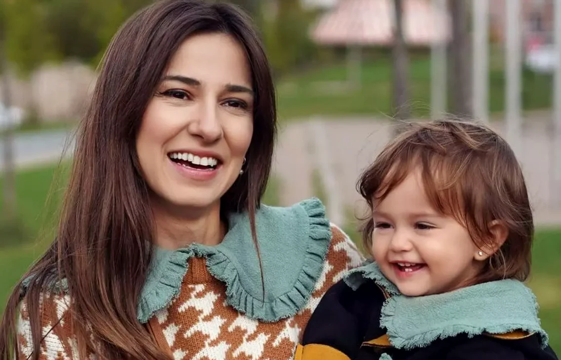 dana rogoz si lia png