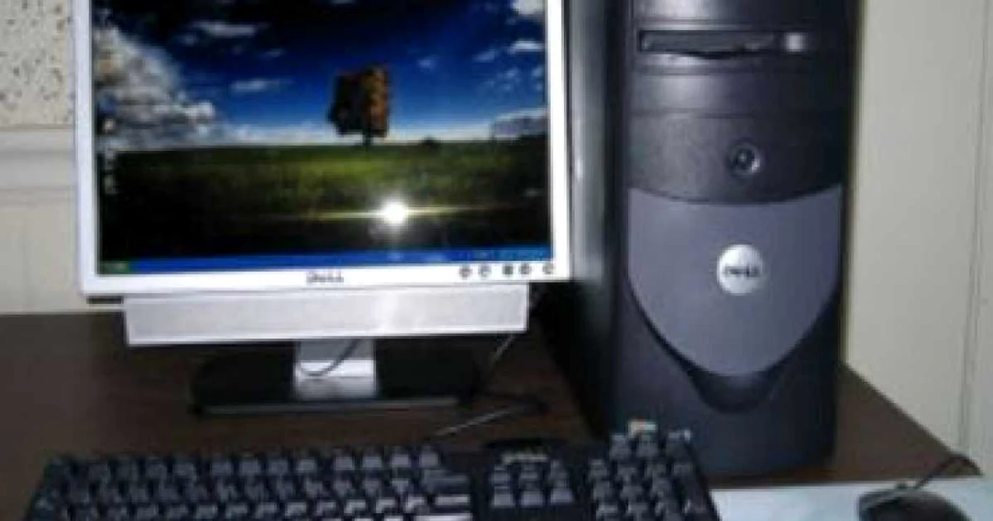 Suceava: A fost prins în timp ce fura un calculator din incinta şcolii