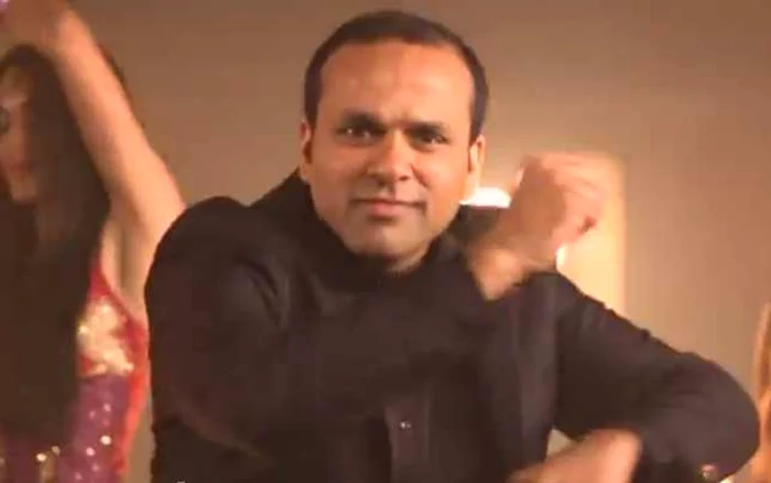 Pakistanezul Nazir ar putea să calce pe urmele sud-coreeanului Psy. FOTO YouTube