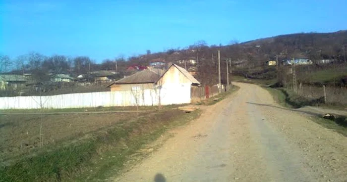Primaria Creţeşti nu a primit finanţare pentru drum, dar a rămas cu cunsultanţa FOTO Tripmondo
