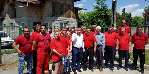 Echipa PSD Plopu Prahova a căzut de pe podeţ în campanie electorală Sursa foto Facebook Marin Teodor